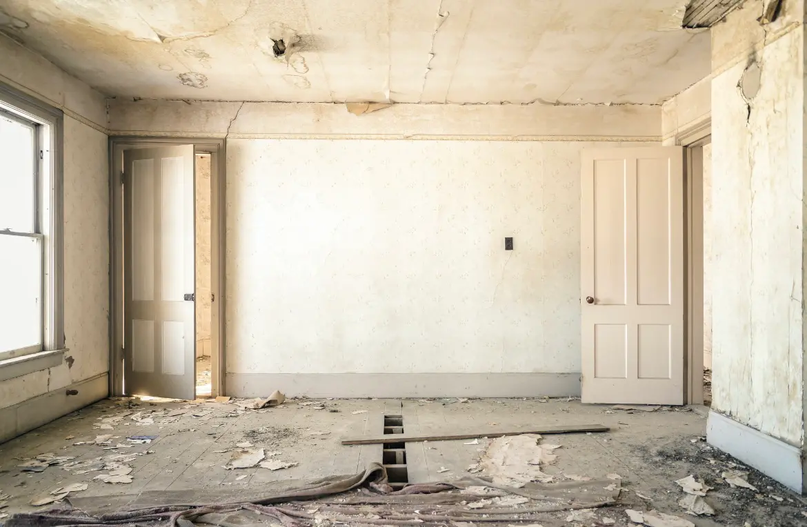 Waste disposal crew managing a cleanout project in Iroquois Point